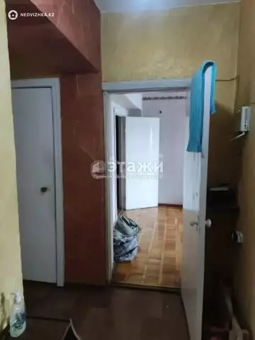 2-комнатная квартира, этаж 3 из 5, 50 м²