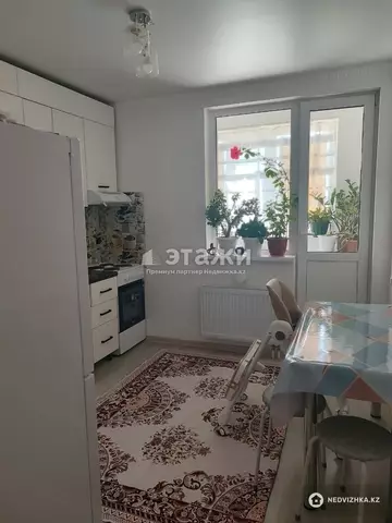 1-комнатная квартира, этаж 3 из 9, 40 м²