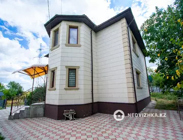 5-комнатный дом, 12 соток, 257 м²