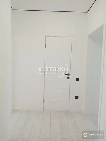 2-комнатная квартира, этаж 8 из 9, 39 м²