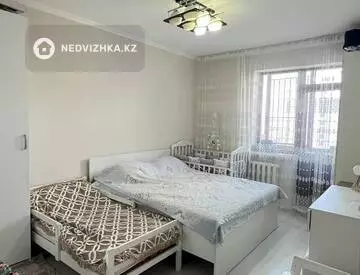 4-комнатная квартира, этаж 9 из 12, 100 м²