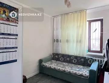 4-комнатная квартира, этаж 9 из 12, 100 м²