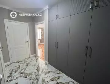 2-комнатная квартира, этаж 3 из 8, 46 м²