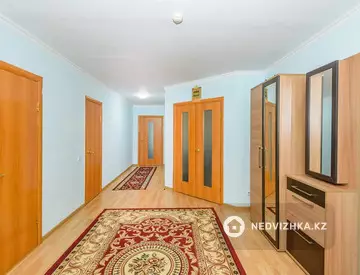 3-комнатная квартира, этаж 12 из 22, 100 м²