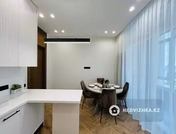 2-комнатная квартира, этаж 13 из 18, 80 м²