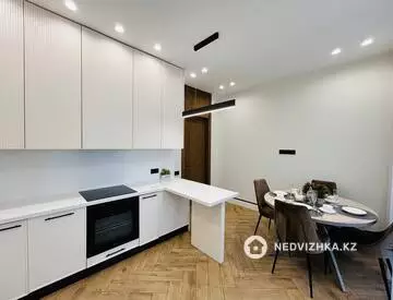 2-комнатная квартира, этаж 13 из 18, 80 м²