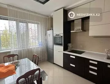 3-комнатная квартира, этаж 2 из 9, 80 м²