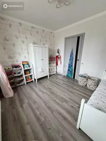 3-комнатная квартира, этаж 7 из 12, 73 м²