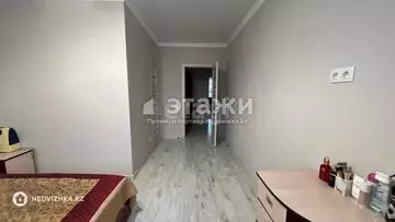 2-комнатная квартира, этаж 3 из 3, 60 м²