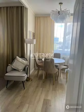 1-комнатная квартира, этаж 4 из 12, 40 м²