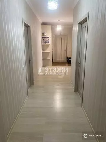 4-комнатная квартира, этаж 10 из 14, 110 м²