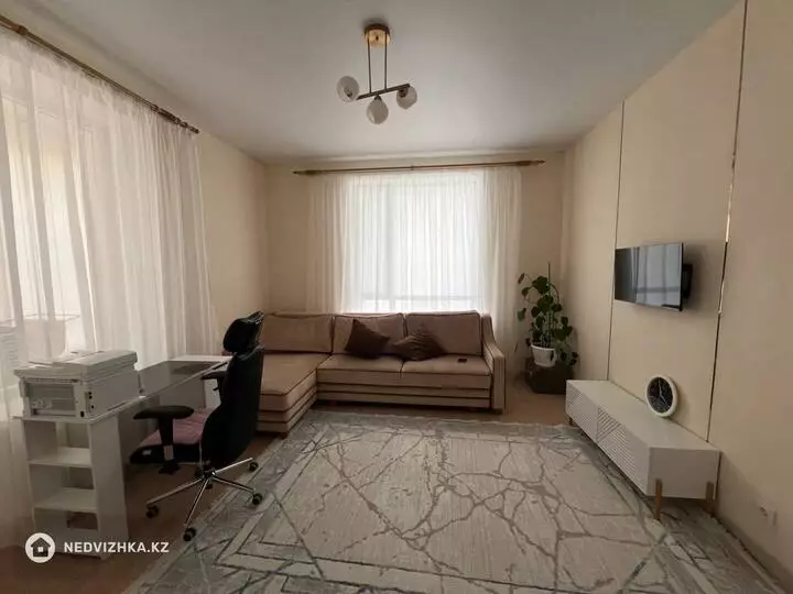 40 м², 1-комнатная квартира, этаж 2 из 9, 40 м², изображение - 1