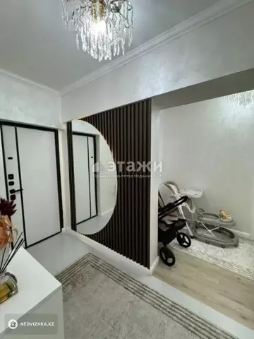 2-комнатная квартира, этаж 4 из 5, 53 м²