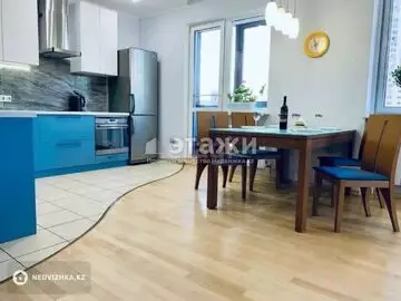 3-комнатная квартира, этаж 4 из 25, 100 м²