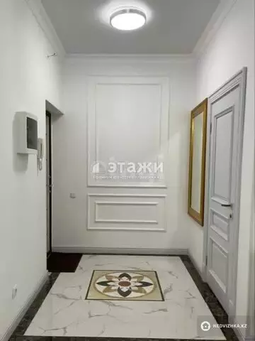 3-комнатная квартира, этаж 2 из 15, 110 м²