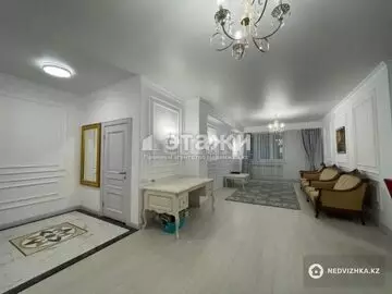 3-комнатная квартира, этаж 2 из 15, 110 м²