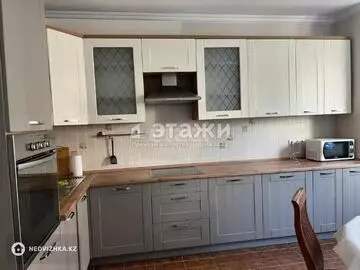 4-комнатная квартира, этаж 3 из 15, 140 м²