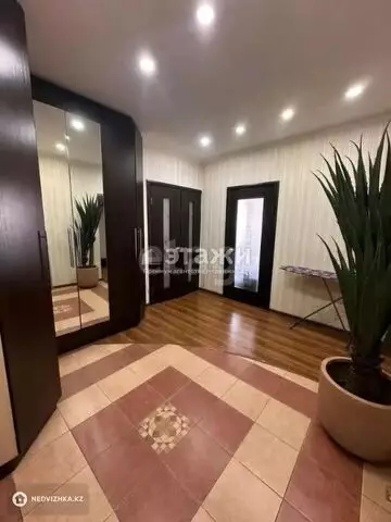 2-комнатная квартира, этаж 3 из 6, 70 м²