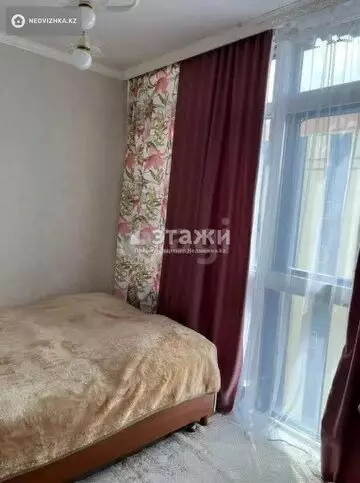 2-комнатная квартира, этаж 12 из 12, 49 м²