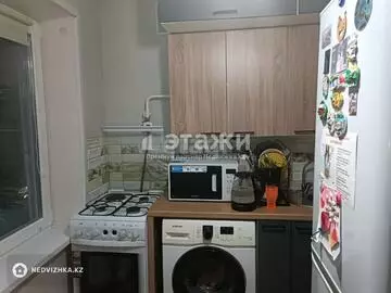 2-комнатная квартира, этаж 4 из 5, 48 м²