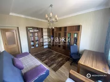 5-комнатная квартира, этаж 8 из 8, 185 м²