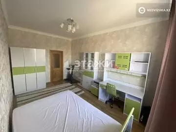 5-комнатная квартира, этаж 8 из 8, 185 м²