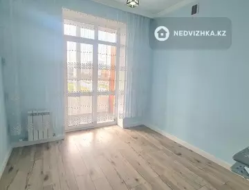 2-комнатная квартира, этаж 3 из 9, 38 м²