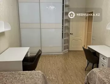 4-комнатная квартира, этаж 3 из 13, 150 м², на длительный срок