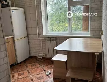 2-комнатная квартира, этаж 4 из 5, 37 м²