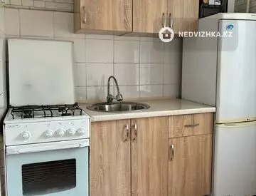 2-комнатная квартира, этаж 4 из 5, 37 м²