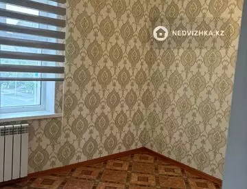 2-комнатная квартира, этаж 4 из 5, 37 м²