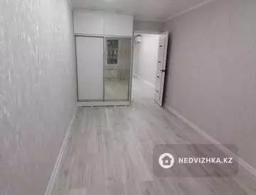 2-комнатная квартира, этаж 4 из 4, 44 м²