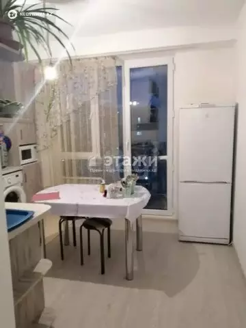 2-комнатная квартира, этаж 4 из 6, 77 м²