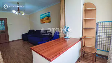 2-комнатная квартира, этаж 4 из 5, 58 м², на длительный срок