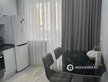 60 м², 2-комнатная квартира, этаж 3 из 11, 60 м², изображение - 1