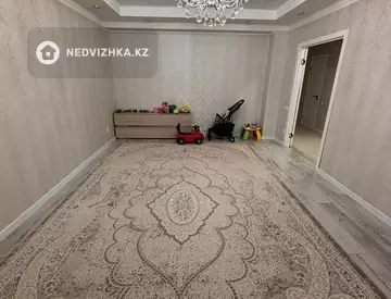 3-комнатная квартира, этаж 3 из 5, 100 м²