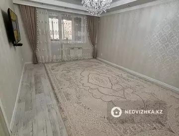 3-комнатная квартира, этаж 3 из 5, 100 м²