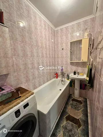 2-комнатная квартира, этаж 8 из 18, 55 м²