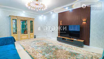 4-комнатная квартира, этаж 2 из 2, 248 м², на длительный срок