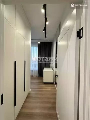 3-комнатная квартира, этаж 21 из 28, 75 м², на длительный срок