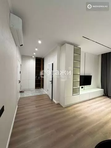 2-комнатная квартира, этаж 17 из 28, 70 м², на длительный срок