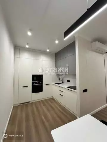 2-комнатная квартира, этаж 17 из 28, 70 м², на длительный срок