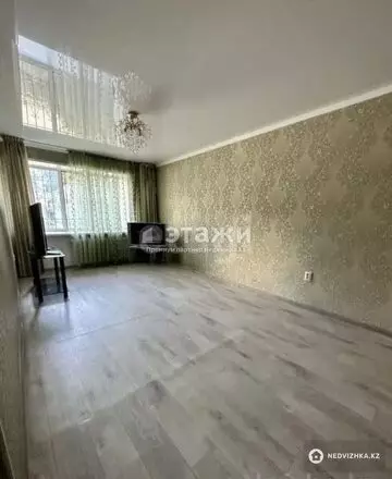 3-комнатная квартира, этаж 1 из 5, 60 м²