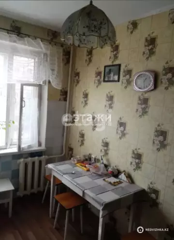 2-комнатная квартира, этаж 4 из 6, 54 м²