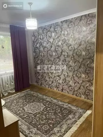 3-комнатная квартира, этаж 1 из 5, 60 м²