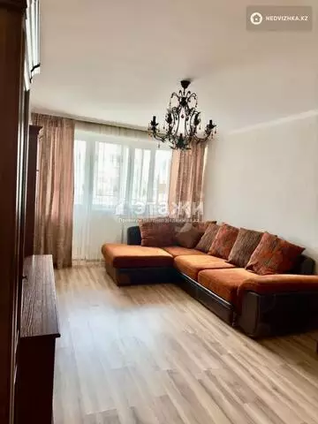 3-комнатная квартира, этаж 4 из 14, 80 м²