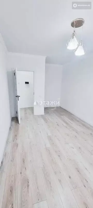 1-комнатная квартира, этаж 1 из 9, 38 м²