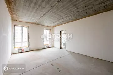 3-комнатная квартира, этаж 4 из 12, 99 м²