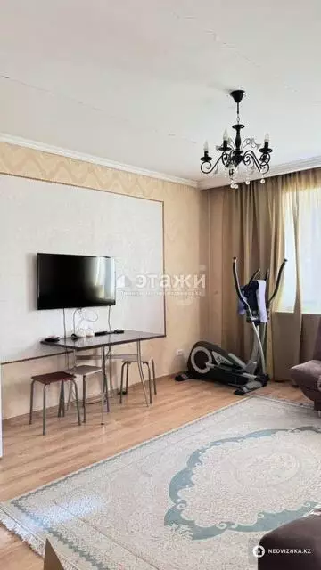 3-комнатная квартира, этаж 4 из 10, 64 м²