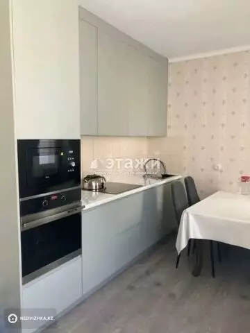 2-комнатная квартира, этаж 8 из 16, 68 м²